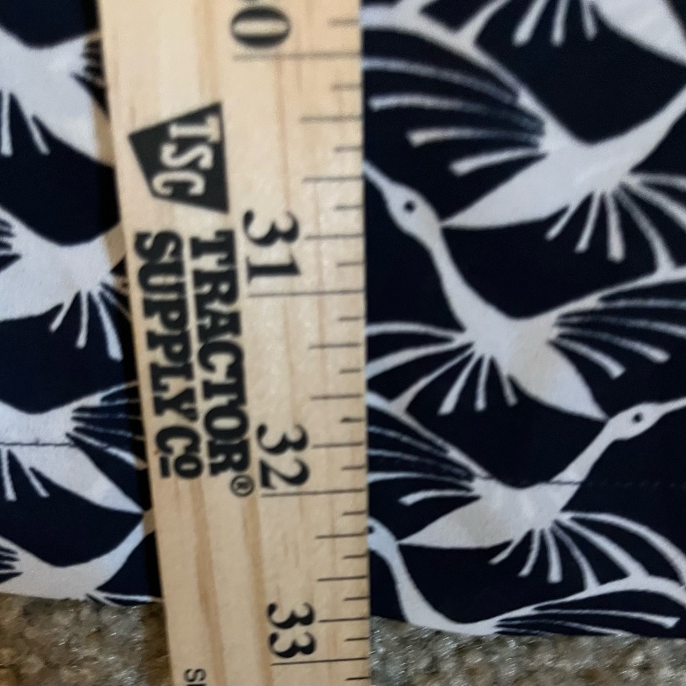 Chico’s Geometric Bird Tunic in Navy and White size M - Picture 8 of 13